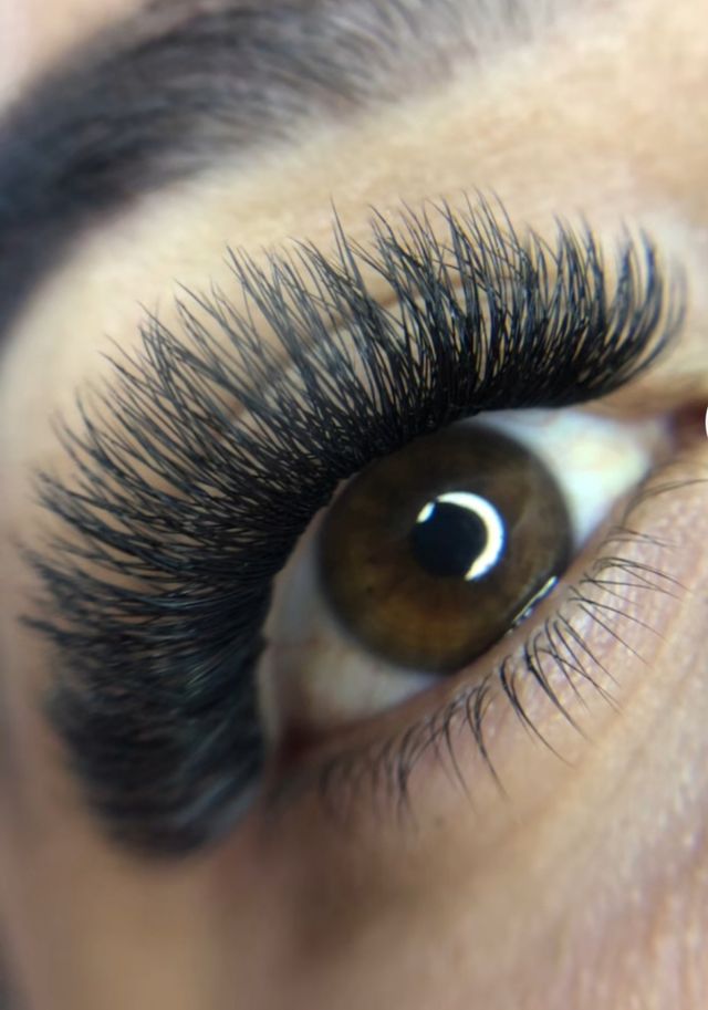 Extensiones de Pestañas pelo a pelo