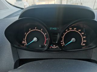 Ford Transit Courier 2016 o Cambio