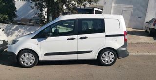 Ford Transit Courier 2016 o Cambio