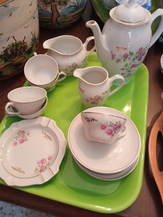 Vajilla muy completa .Santa Clara