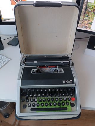 Maquina escribir Olivetti Lettera DL