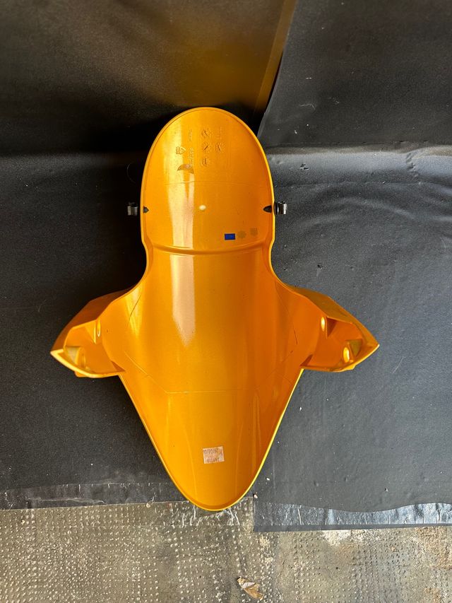 GUARDABARROS DELANTERO DAYTONA TRIUMPH 675