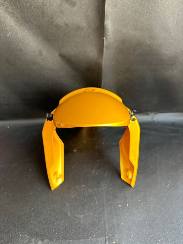 GUARDABARROS DELANTERO DAYTONA TRIUMPH 675