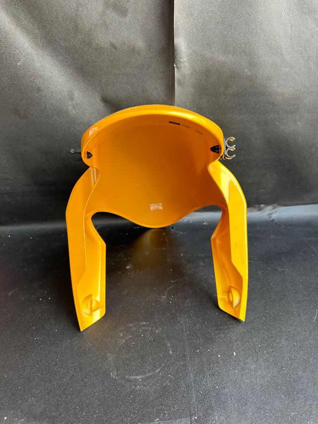 GUARDABARROS DELANTERO DAYTONA TRIUMPH 675