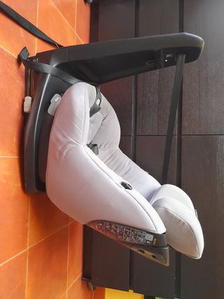 Silla coche Bebe confort 0-15 meses. Giratoria