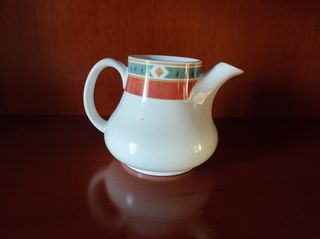 Tetera de porcelana
