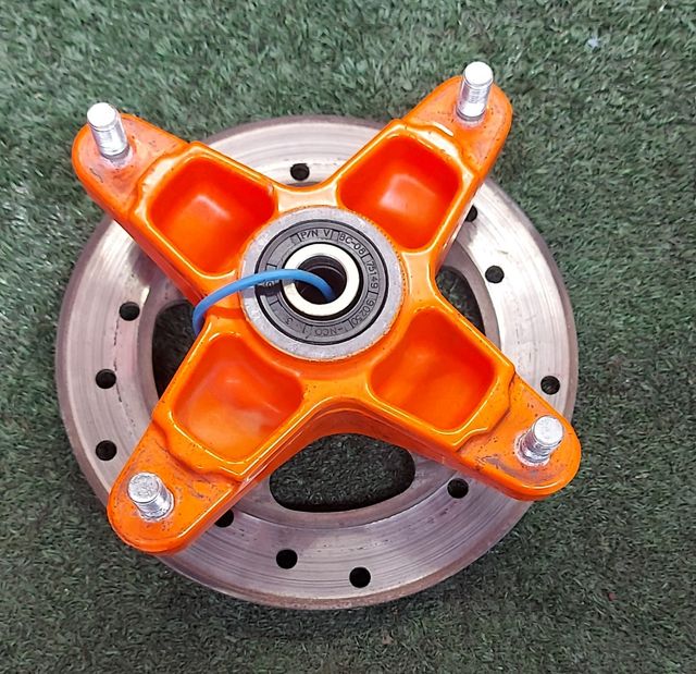 Cruceta delantera Predator