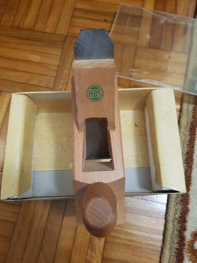 Cepillo madera, con suela de Haya al vapor tratado