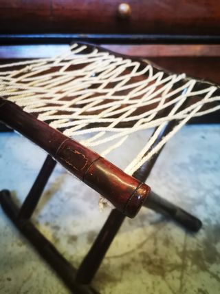 Taburete madera. Caña. Vintage