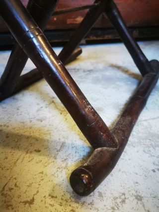 Taburete madera. Caña. Vintage