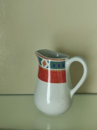 Jarrita de porcelana para leche