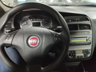 Fiat Linea 2010.