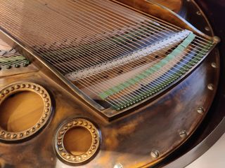 Piano de cola Bechstein M