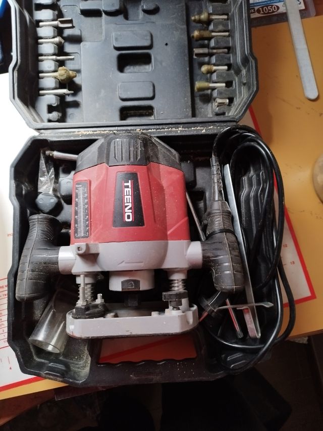 Vendo fresadora 3 veces usada.. negociable a 35