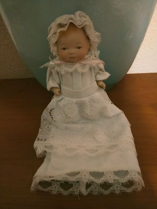 Muñecas de porcelana y muñecas de payasitas