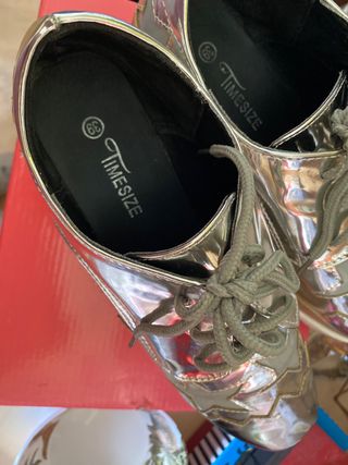 Zapatos color plata con plataformas