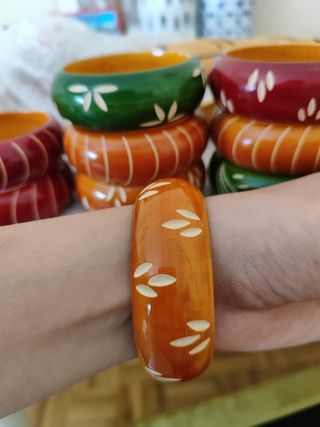 Pulseras de madera