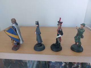 Soldados de plomo templarios y napoleón.