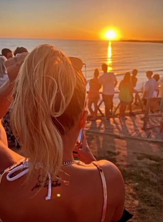 Niñera nocturna o por la tarde/noche