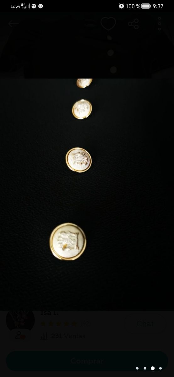 camiseta negra de poliester