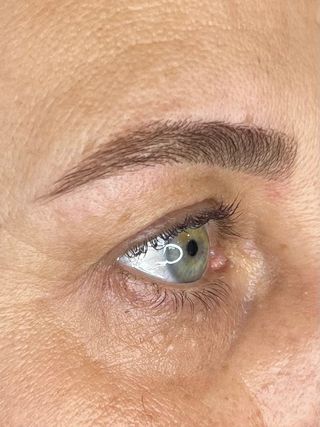 Diseño  y depilación de cejas