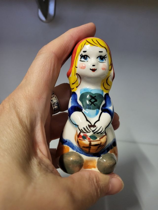 Souvenir Cappuccetto Rosso Gzhel