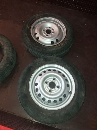 Ruedas de remolque de coche
