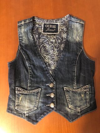 Chaleco vaquero de Guess