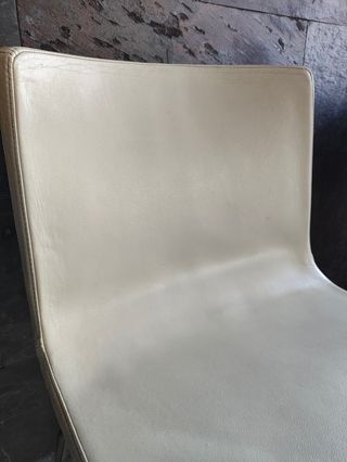Silla Bernhard Ikea en piel crema