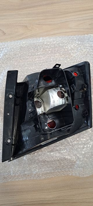 Piloto trasero izquierdo Skoda Fabia III 2020