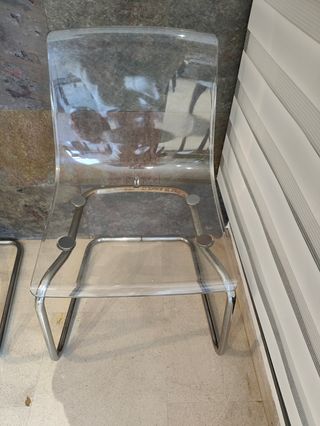 Silla transparente Ikea acero y plástico