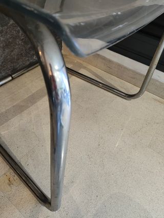 Silla transparente Ikea acero y plástico