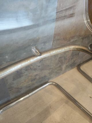 Silla Ikea Tobías transparente aceptable