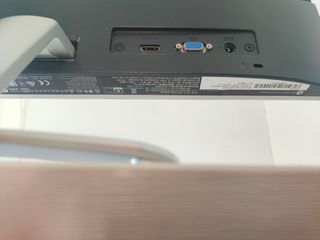 Monitor HP 22er, 21'5" + teclado y ratón