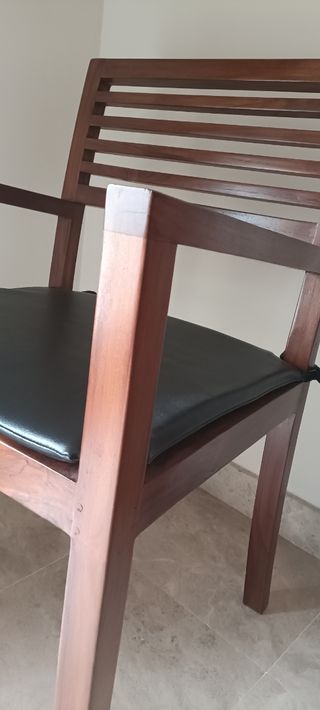 Silla dormitorio madera. Banak