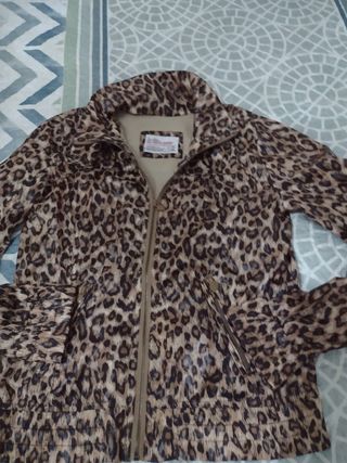 Cazadora de leopardo M