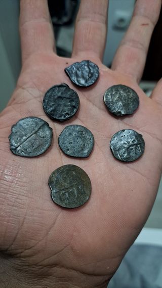 Monedas antiguas 6 unidas en bastante buen estado