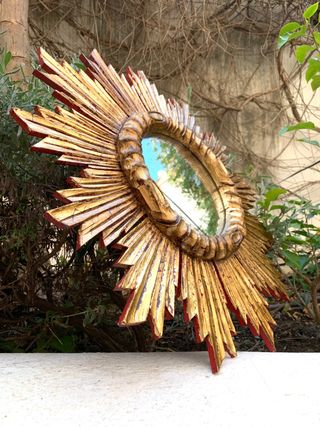 ANTIGUO ESPEJO SOL DORADO