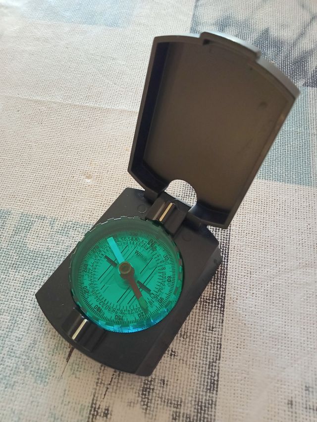 BRÚJULA METÁLICA(PARA COLECCIONISTAS)