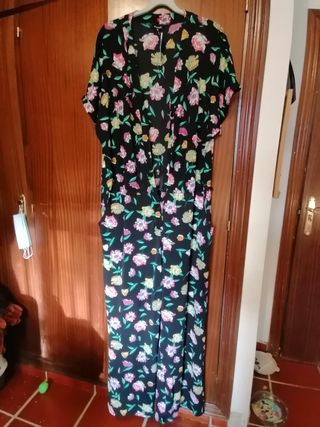 Mono negro con estampado de flores mujer fiesta