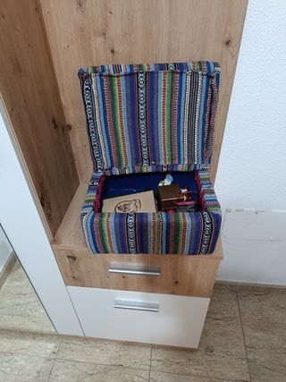 Baul - joyero hecho a mano.