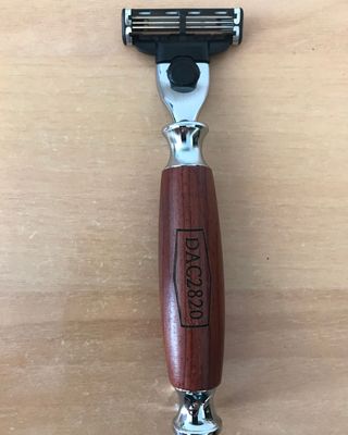 Maquinilla de afeitar cabezal 3 ojas