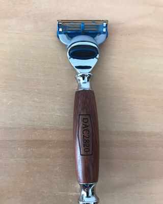 Maquinilla de afeitar cabezal 5 ojas.