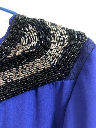 cuerpo azul con pedreria