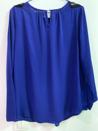 cuerpo azul con pedreria