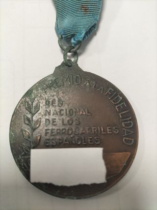 Medalla antigua premio a la  fidelidad a RENFE.