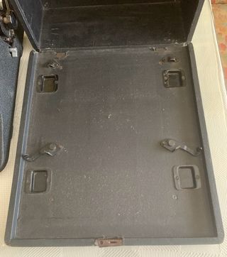 Máquina de escribir portátil, años 60’.