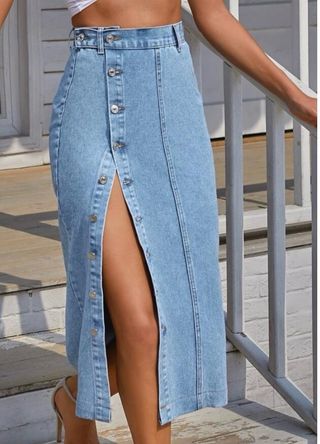 Falda vaquera con botones.