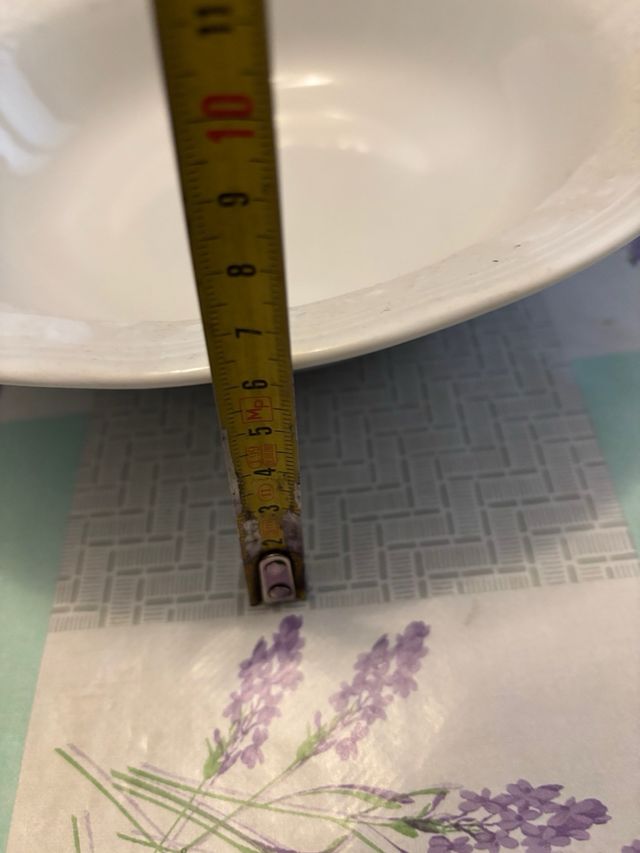 Zuppiera  e ciotole in ceramica