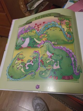 Contes capitxeta, la rateta I els dracs